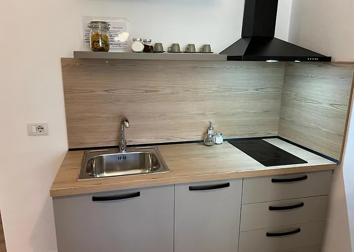 A&a Orikum Apartment *