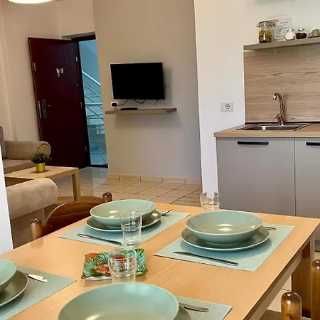 A&a Orikum Apartment *